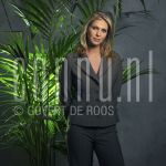 29-12-2004 Nance at studio in Amsterdam, by order of Televizier Magazine. December 29, 2004.

[keywords]Posed, Half Length[/keywords]